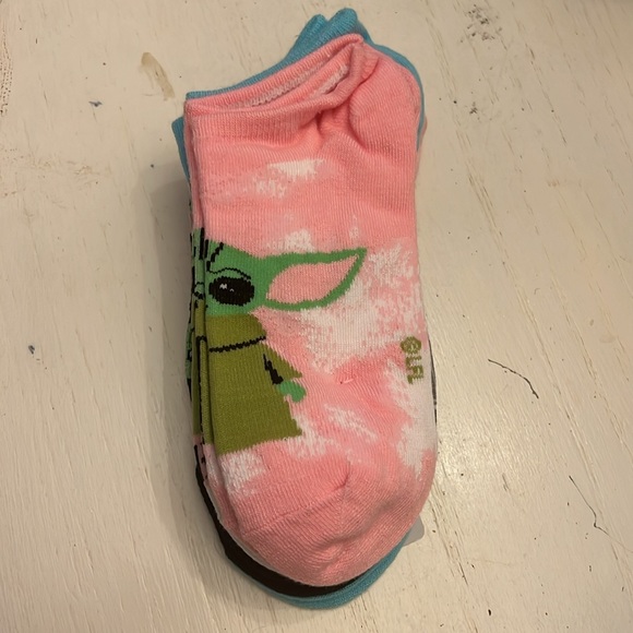 NWT - Star Wars, no-show socks, five pairs size 4–10 Mandalorian - Picture 5 of 6